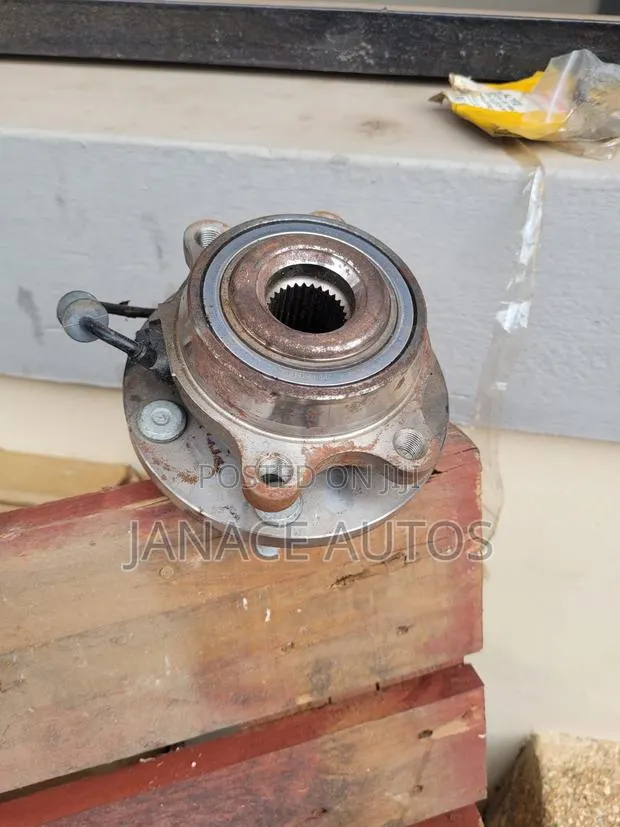 Nissan Frontier Navara Pathfinder Jrm4500sf Front Wheel Hub Bearing · Photo 1