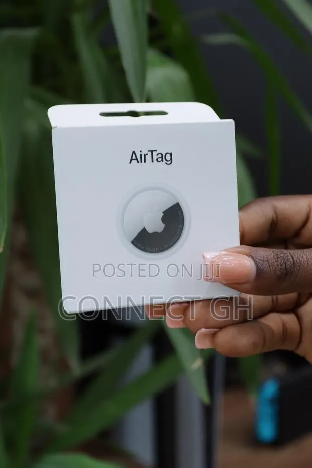 Apple - AirTag 1 Pack (2nd Generation) - 2026 - White · Photo 1
