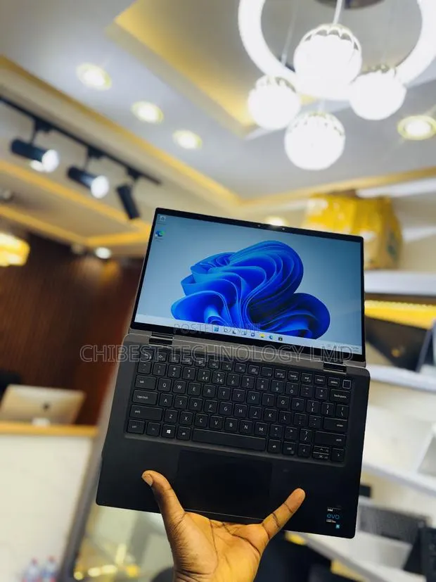 Laptop Dell Latitude 7420 16GB Intel Core i5 SSD 256GB ยท Photo 1