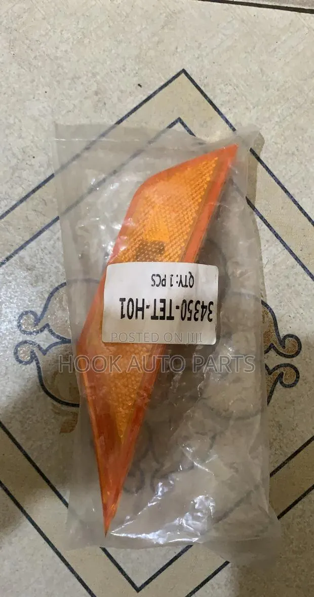 Honda Civic Side Marker Light 2016-2020 · Photo 1