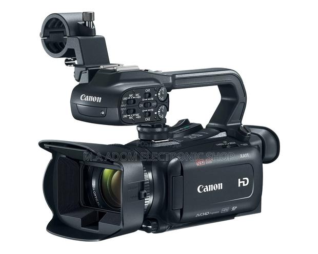 Canon XA11 Compact Full HD Camcorder · Photo 1