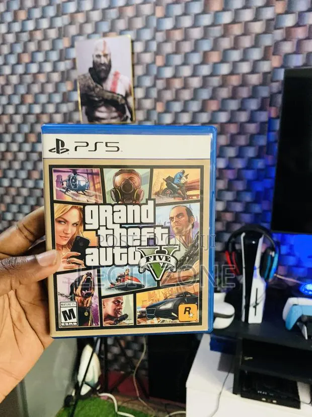 Gtav Ps5 Disc Very Neat With No Scratches · Photo 1