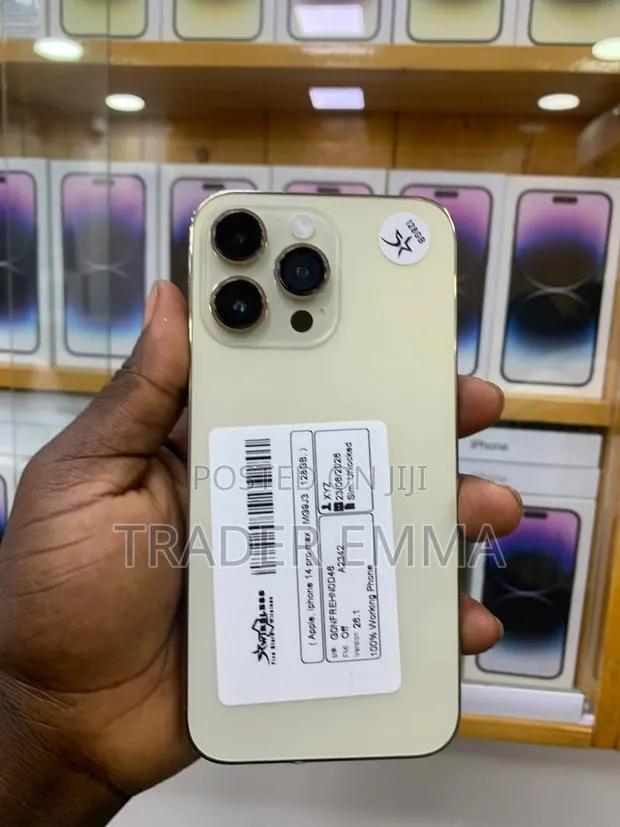 Apple iPhone 14 Pro Max 128 GB Gold · Photo 1