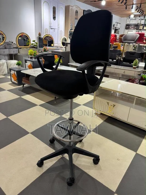 Barbering Chair · Photo 1