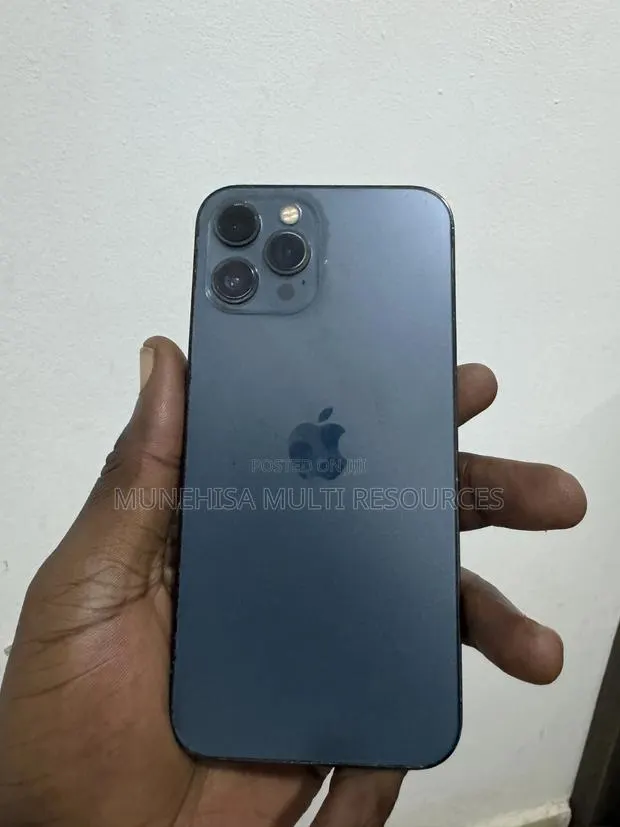 Apple iPhone 12 Pro Max 128 GB Gray · Photo 1