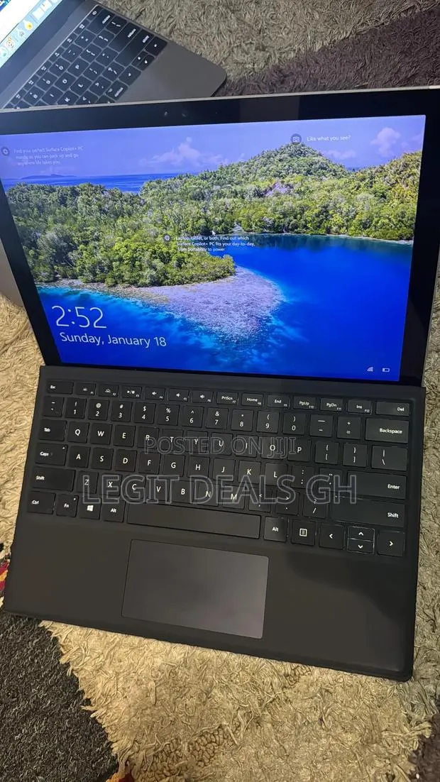 Laptop Microsoft Surface Pro 4 4GB Intel Core i5 SSD 128GB · Photo 1