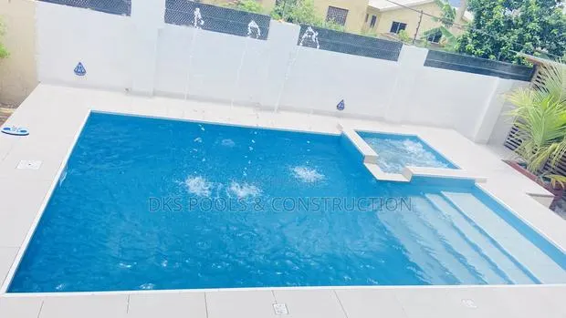 Swimming Pool Contractor · Photo 1