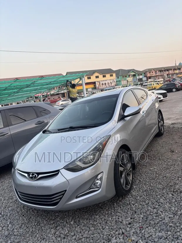 Hyundai Elantra Limited PZEV 4dr Sedan (1.8L 4cyl 6A) 2014 Silver · Photo 1