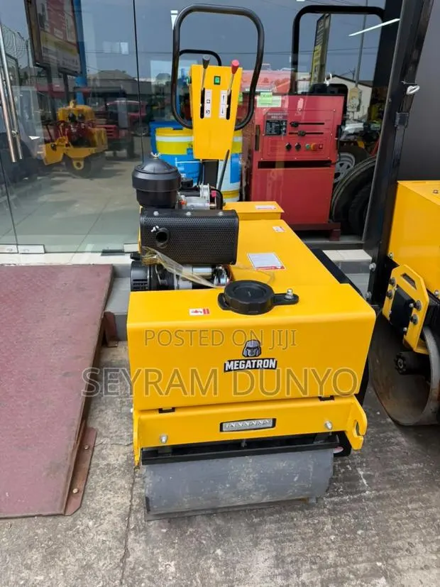 Construction Machine · Photo 1
