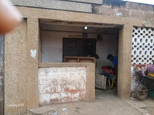 Furnished 1bdrm Room & Parlour in Main Station, Accra Metropolitan · Photo 1