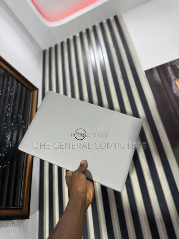 Laptop Dell Latitude 5520 8GB Intel Core i5 SSD 256GB · Photo 1
