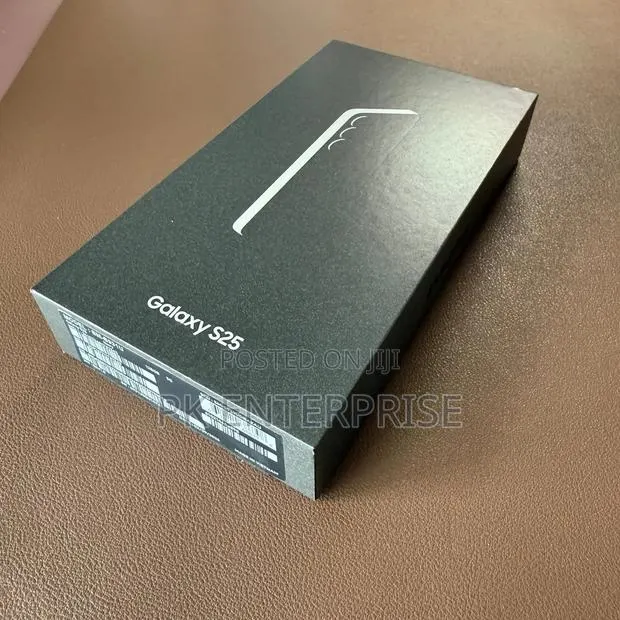 New Samsung Galaxy S25 256 GB Black · Photo 1