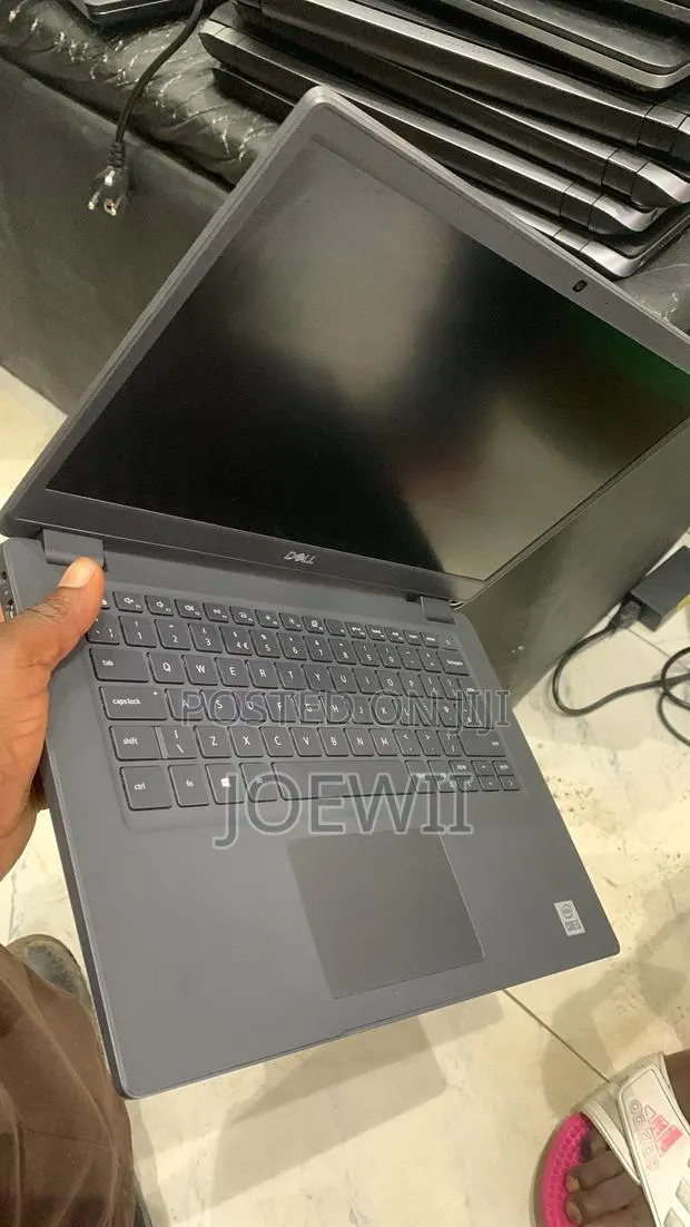 New Laptop Dell Latitude 14 8GB Intel Core i5 SSD 256GB · Photo 1
