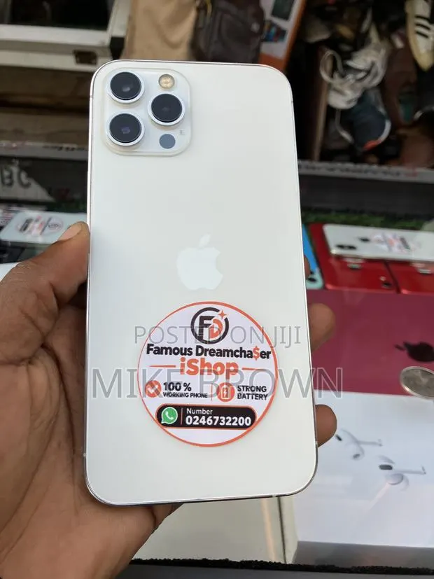 Apple iPhone 12 Pro Max 128 GB White · Photo 1