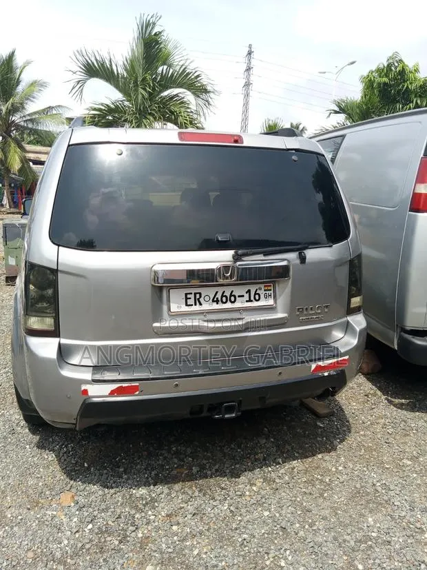 Honda Pilot 2012 Gray · Photo 1