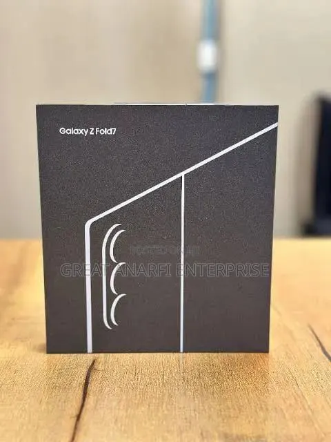 New Samsung Galaxy Z Fold7 256 GB Black · Photo 1