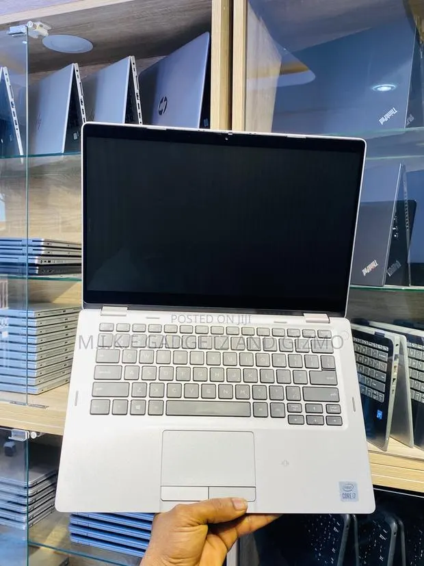 Laptop Dell Latitude 5310 16GB Intel Core i7 SSD 256GB · Photo 1