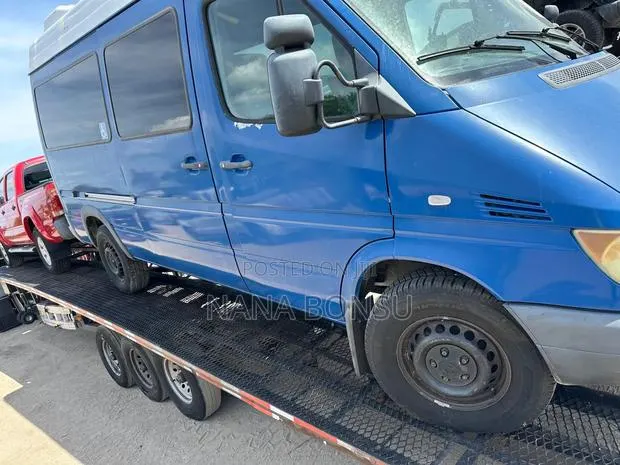 Mercedes-Benz Sprinter 2005 Blue · Photo 1