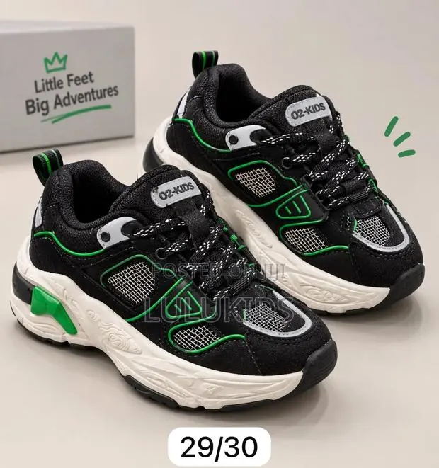 Kids Shoes · Photo 1