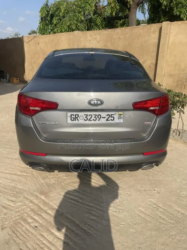 Kia Optima EX Turbo Sedan (2.0L 6cyl 6A) 2012 Gray · Photo 1
