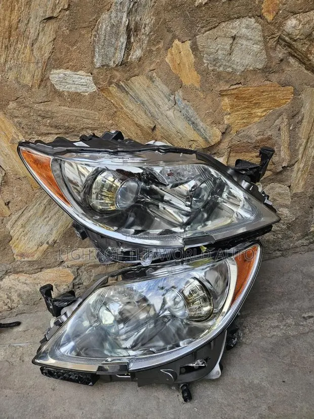 Lexus LS460 Headlight Charger Type · Photo 1