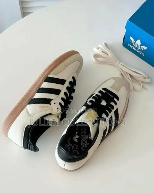 Adidas Samba Og Cream and Black · Photo 1