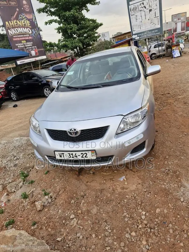 Toyota Corolla LE 4dr Sedan (1.8L 4cyl 4A) 2010 Silver