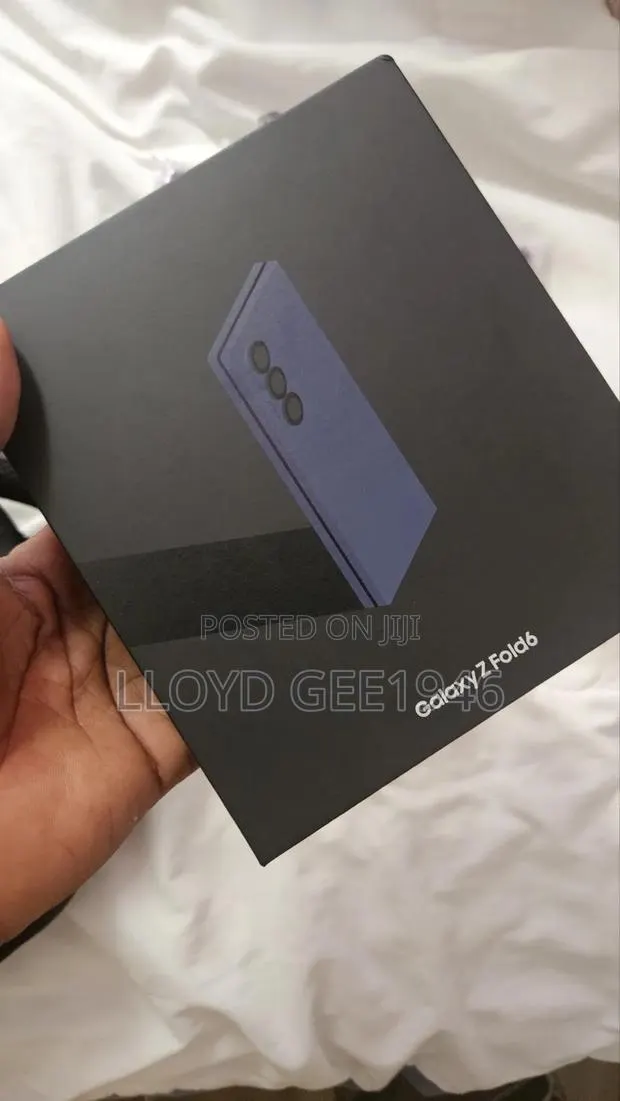 New Samsung Galaxy Z Fold6 256 GB Blue · Photo 1