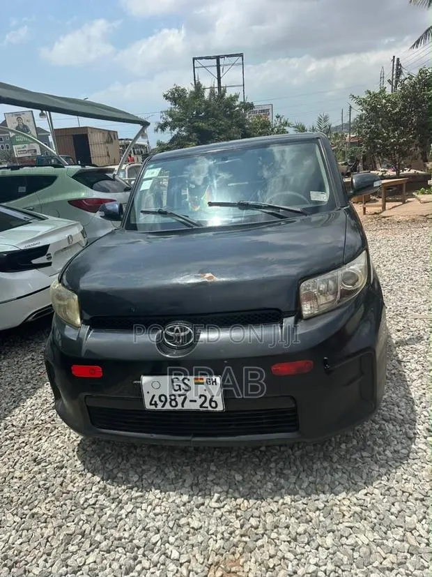 Toyota Raum 2010 Black