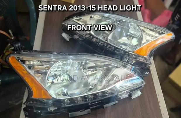 Nissan Sentra 2013-2015 Headlight · Photo 1