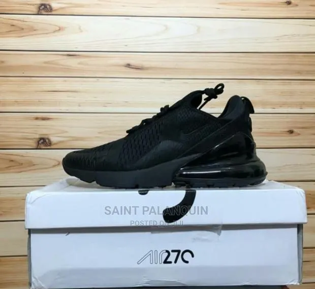 Airmax 270 Triple Black · Photo 1