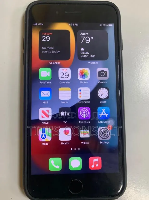 Apple iPhone 7 Plus 32 GB Black · Photo 1