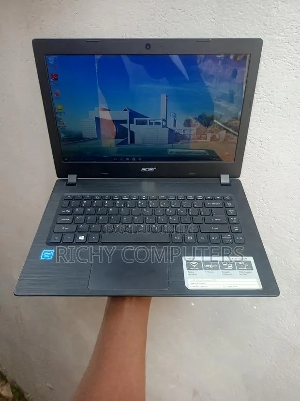 Laptop Acer Aspire 1 4GB Intel Core i5 eMMC 60GB · Photo 1