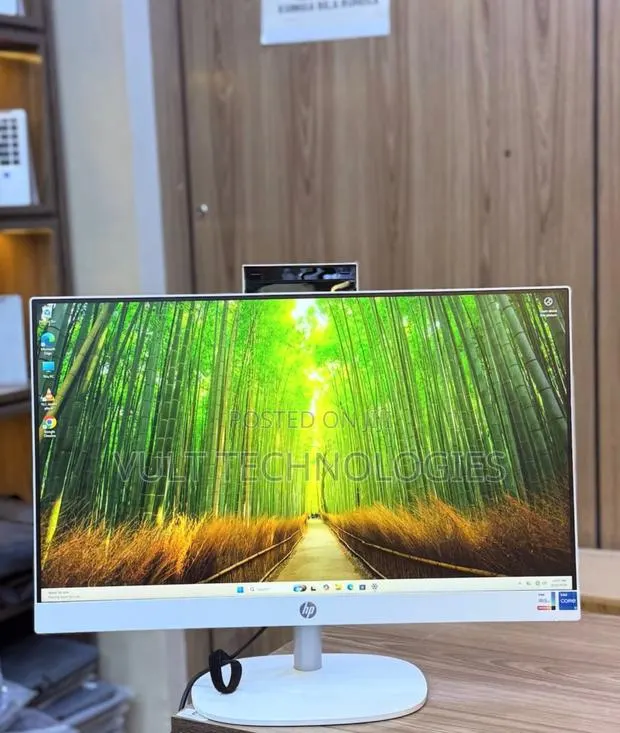 New Desktop Computer HP AiO 24 8GB Intel Core i5 SSD 512GB · Photo 1
