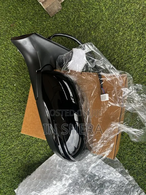 Honda CRV 2017 2018 2019 2020 Driving Mirror With Light Available · Photo 1