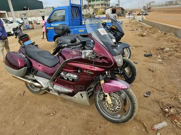 Honda 2015 Red · Photo 1