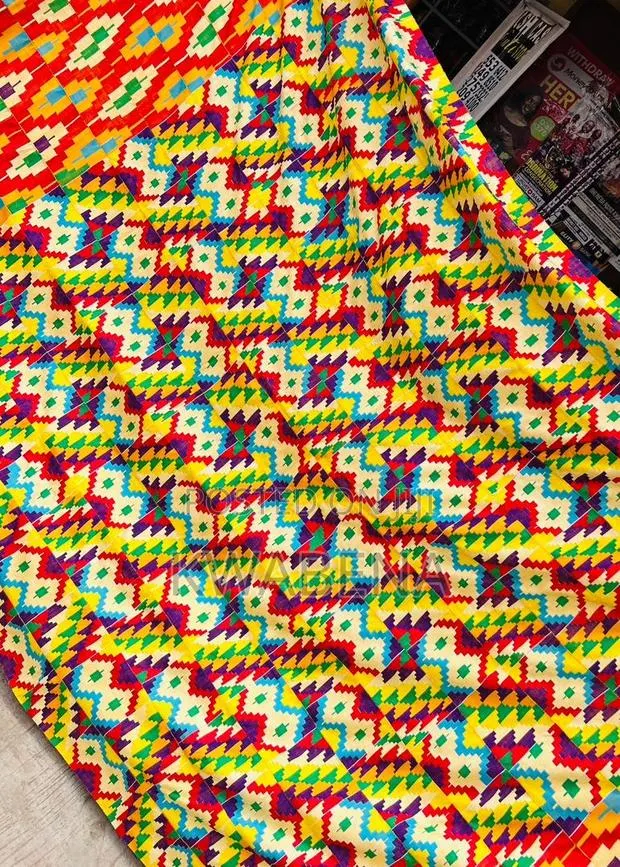 Traditional Kente and Smog (Fugu) · Photo 1