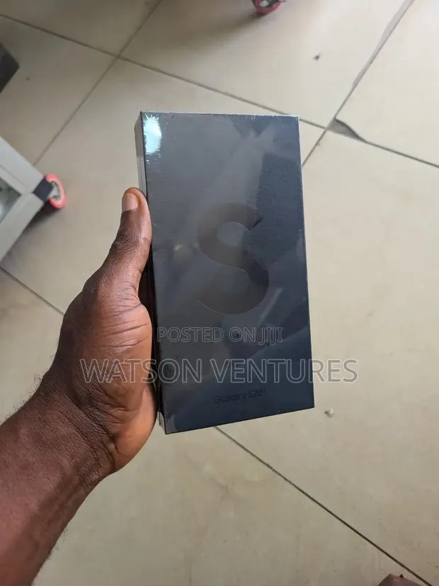 New Samsung Galaxy S22+ 5G 128 GB Silver · Photo 1