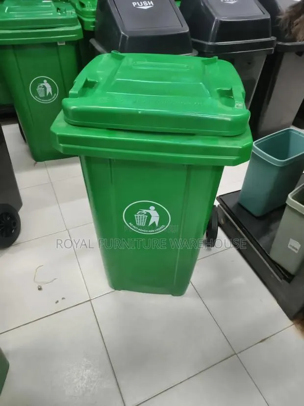 100 Liters Dustbin · Photo 1