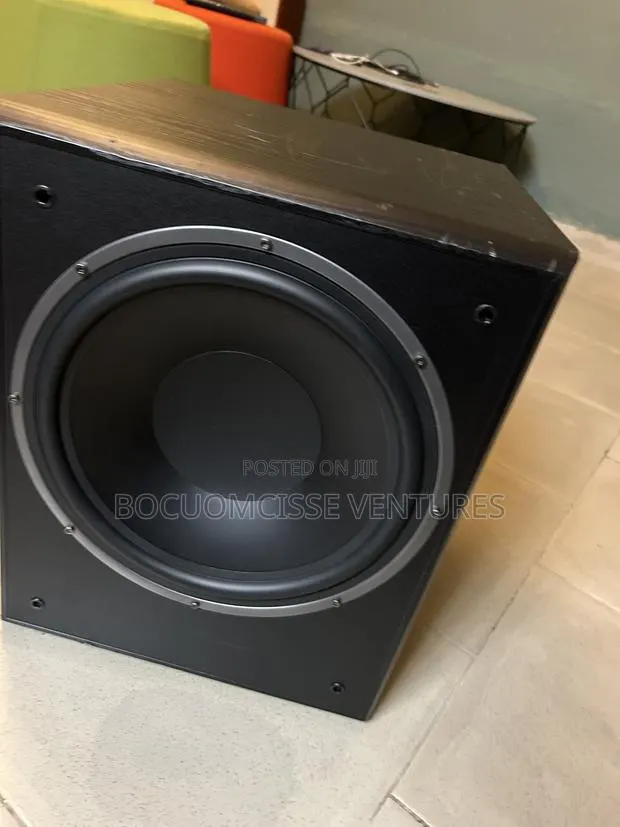 12inches MAGNAT Monitor Supreme Sub 302a · Photo 1