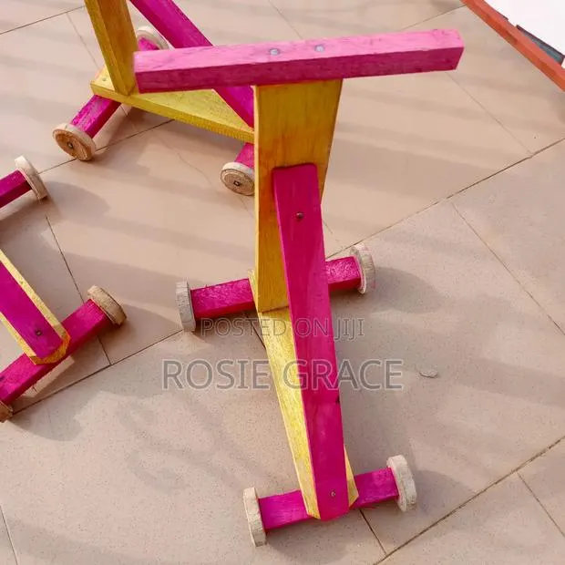 Local Wooden Walker · Photo 2