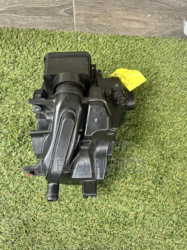 Honda Civic Air Cleaner 2016-2021 · Photo 1