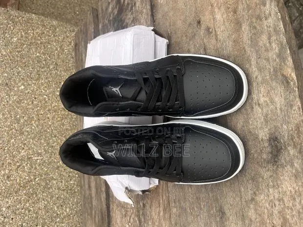 Dunk Sneaker · Photo 1