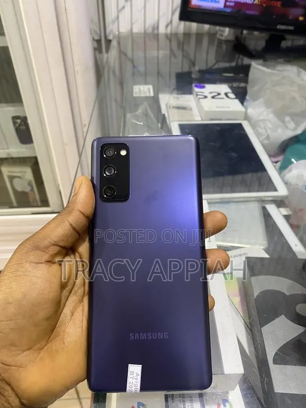 Samsung Galaxy S20 FE 128 GB Black · Photo 1