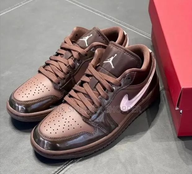 Air Jordan 1 Low - Mocha Brown / Pink Foam (Chocolate Milk) · Photo 1