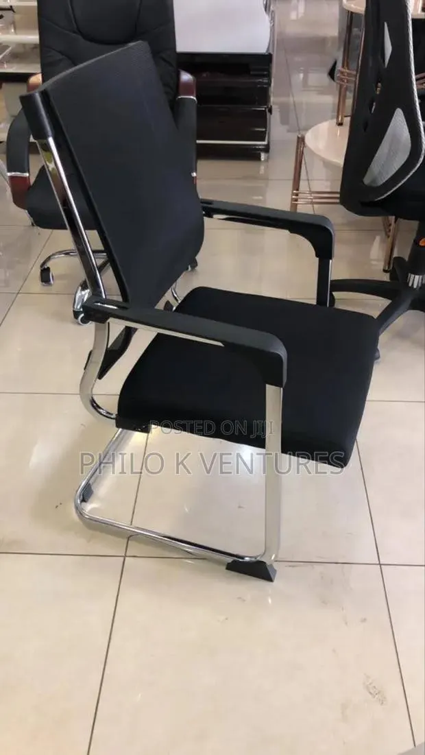 Quality Mesh Metal Chair · Photo 1