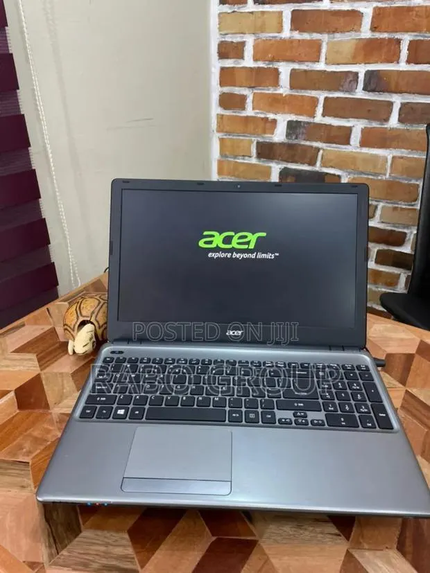 Laptop Acer TravelMate P255 M 8GB Intel Core i5 HDD 500GB · Photo 1