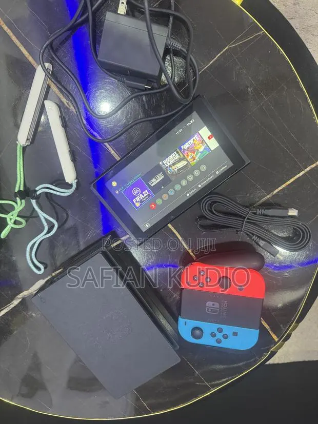 Nintendo Switch · Photo 1