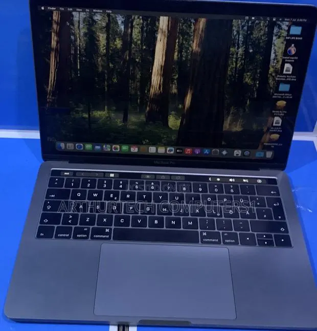 New Laptop Apple MacBook Pro 2019 16GB Intel Core I5 SSD 512GB · Photo 1