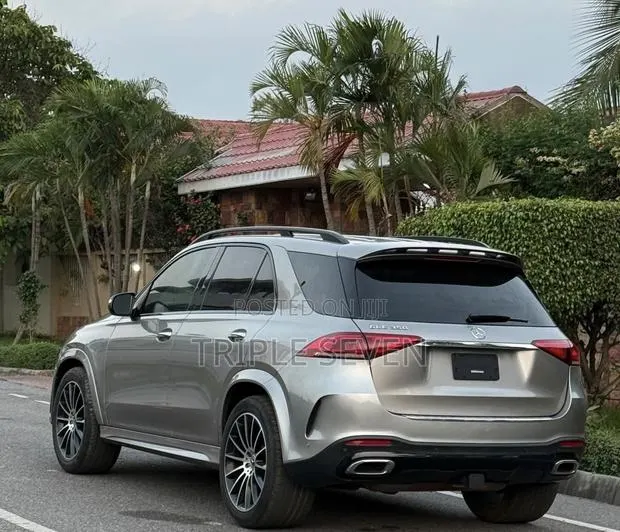 Mercedes-Benz GLE-Class GLE 350 4MATIC 2021 Gold · Photo 1